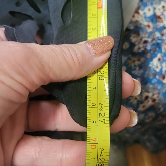 BloomChic size 28 wide leg laser cutout on legs. Black. NWT. Elastic waist - Picture 7 of 12